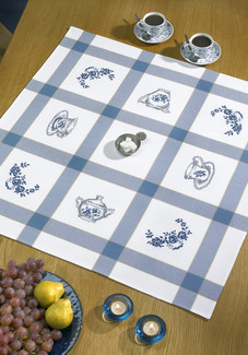 Kirjontapakkaus Liina Kahvikalusto langan kanssa tai ilman