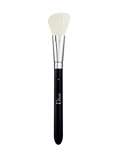 Backstage blush brush -poskipunasivellin