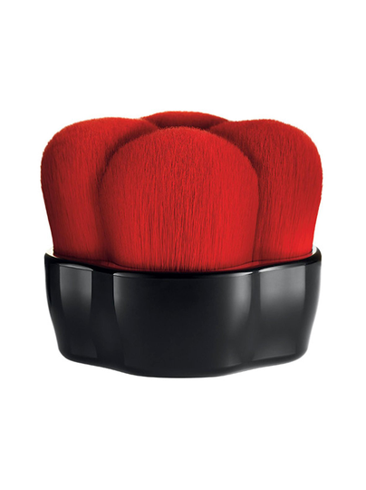 Hanatsubaki hake face brush -sivellin puutereiden levitykseen